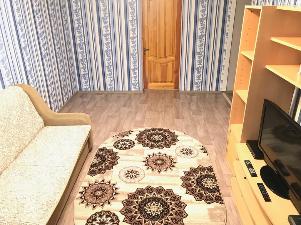 Апартаменты 2-комнатная в центре Алматы-12